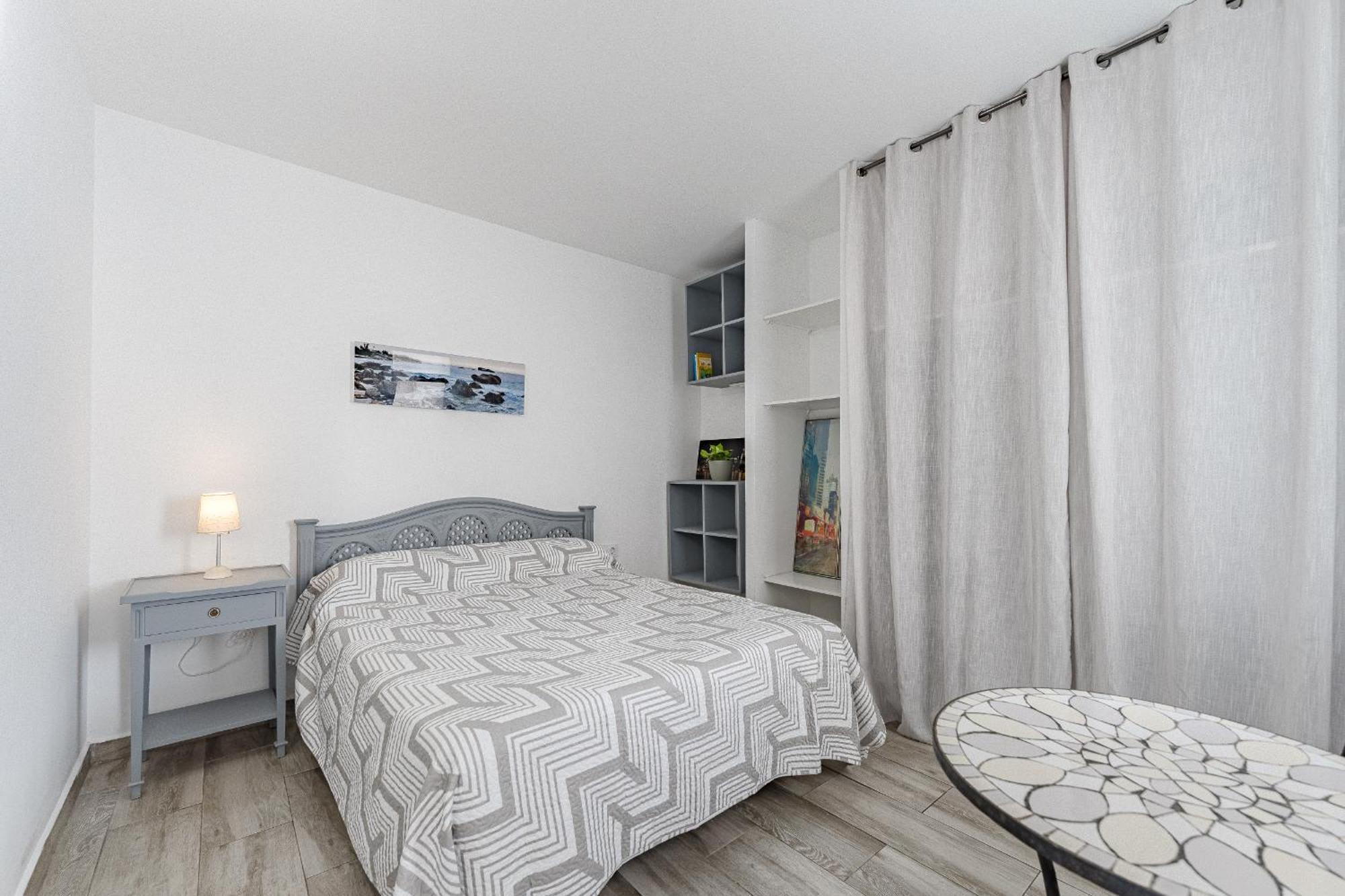 Primavera Tranquil Retreat 2-Bedroom Apartment With Balcony, Garden View & Fiber Wifi Arona  Exterior photo